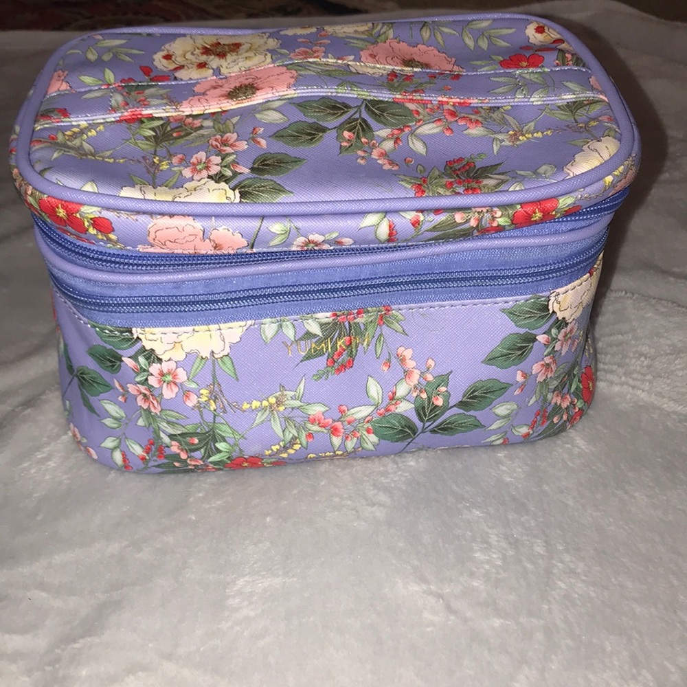 YUMIKIM floral toiletry bag